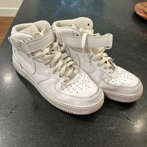 Nike Women High Top Air Force 1